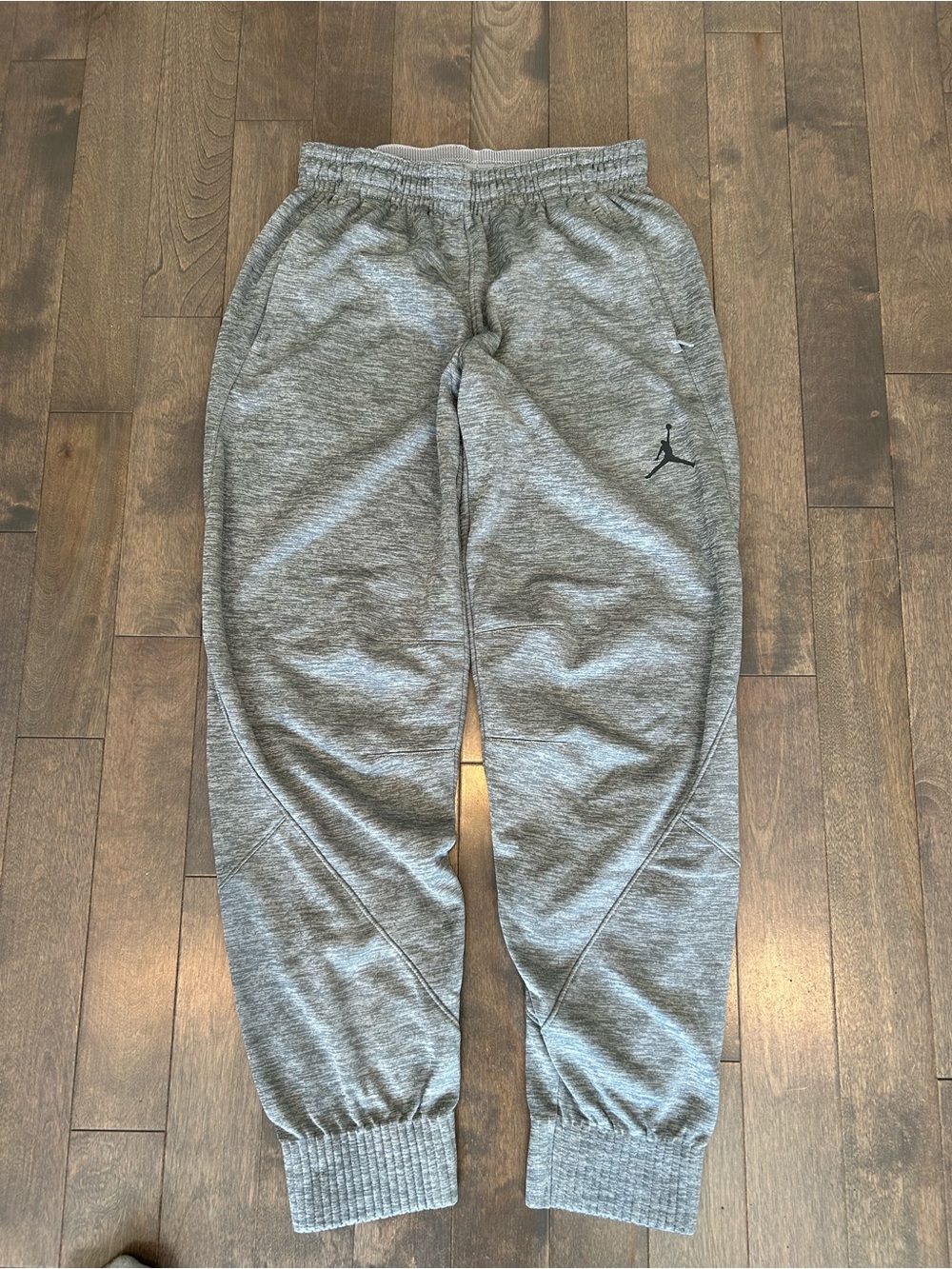 Jordan  therma-fit Jogger Sweatpants w zip-up pockets 
men’s size M